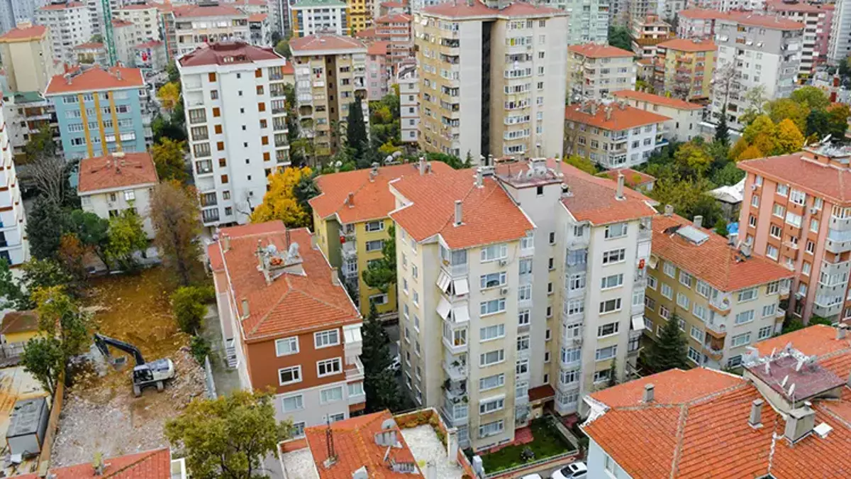 Ünlü ekonomist konut fiyatlarının nasıl düşeceğini açıkladı: "Konut fiyatlarını aşağı çekecek"