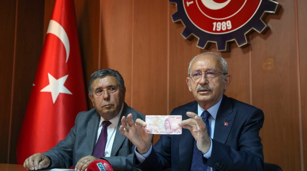 Kılıçdaroğlu, asıl beka sorununu cebinden çıkardığı 200 TL ile anlattı