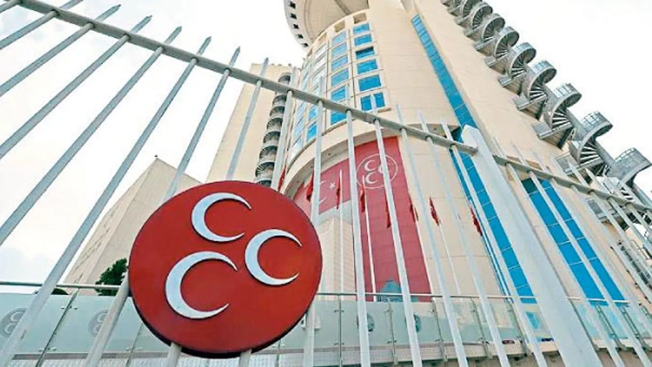 MHP'de o isimler görevden alındı