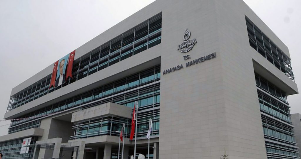 Anayasa Mahkemesi'nden bakan yardımcıları için maaş kararı