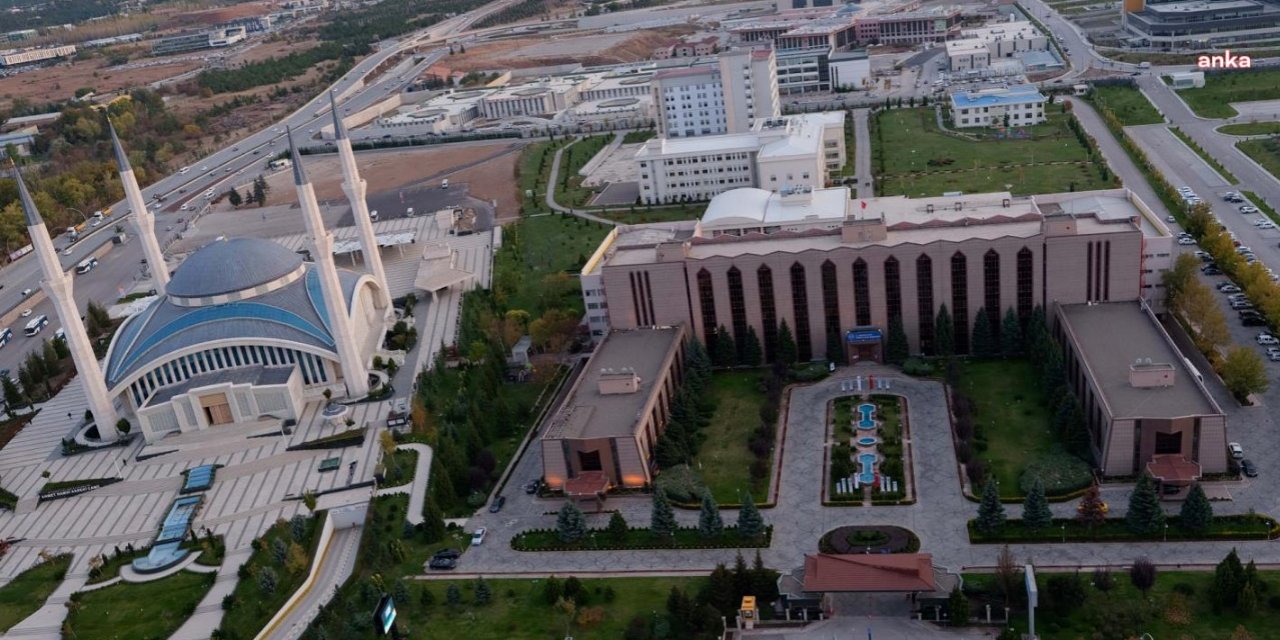 Diyanet'ten çalışanlar ve öğrenciler için cuma hutbesi
