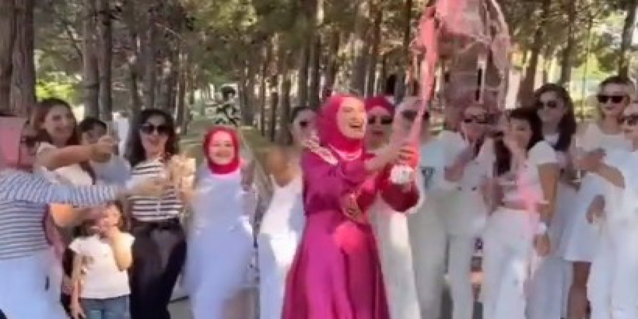 Muhafazakar 'bekarlığa veda' partisinde 'alkolsüz şampanya' patlattılar