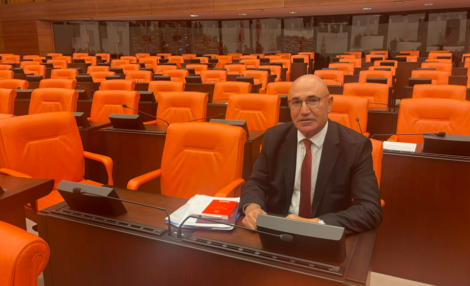 Meclis'te 'Ensar' protestosu! CHP'li Mahmut Tanal oturma eylemine başladı