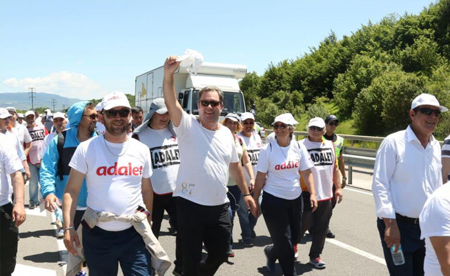 Piriştina 'Adalet Yürüyüşü' için konuştu