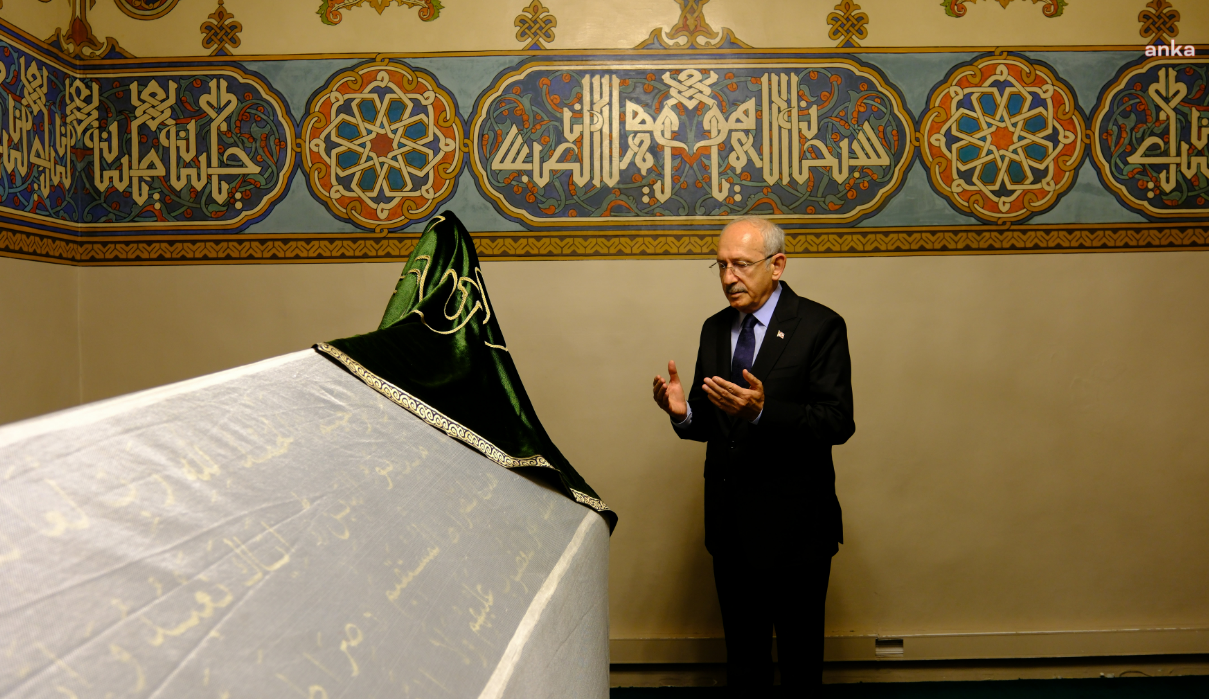 Kılıçdaroğlu, Hacıbektaş'ta türbe ziyaret ederek dua etti