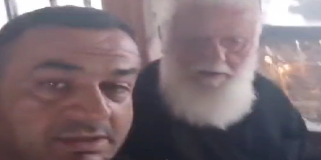 Manastırda papaza Kelime-i Şehadet getirterek komik olmaya çalışan adam, papazı çıldırttı