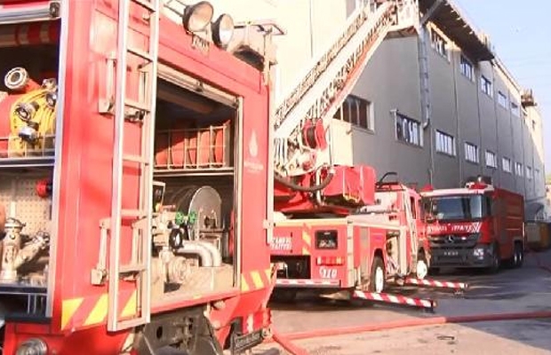 Sancaktepe'de fabrika yangını