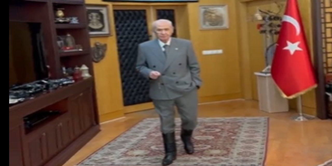 Devlet Bahçeli'den çizmeli, tespihli 'Kıbrıs' videosu! Arkada Zeki Müren'in o şarkısı...