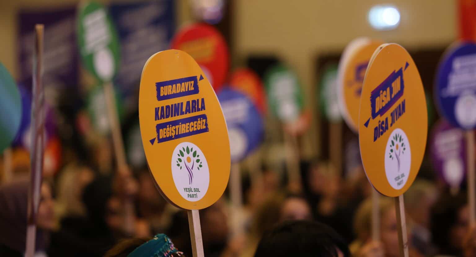 HDP kongrede siyasi mücadeleyi YSP'ye devrediyor