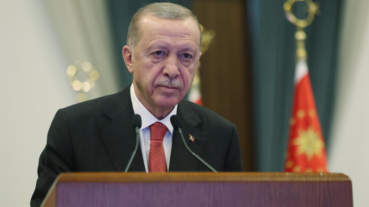 Erdoğan'ın kendi yerine düşündüğü isim ortaya çıktı! Siyaset gündemi bu iddia ile çalkalanıyor