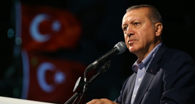 Erdoğan gece 02.32'de halka hitap edecek