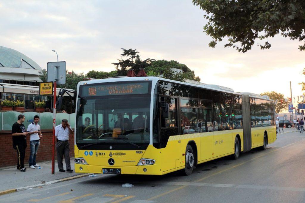 Memurlara aylık toplu taşıma kartı verilecek! Karar resmen onayladı: İşte tarihi