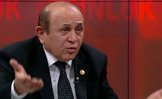 Burhan Kuzu, Türkçe setini iade ederken de Türkçe hatası yaptı