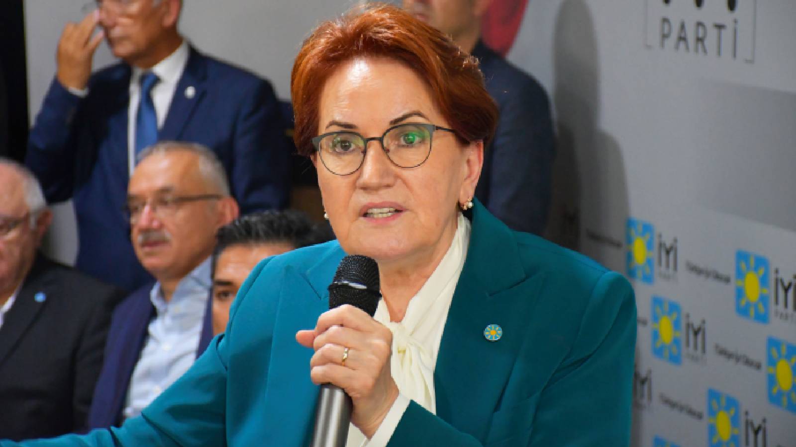 Akşener’in ‘İstanbul ve Ankara çıkışı’na CHP’den ilk yanıt