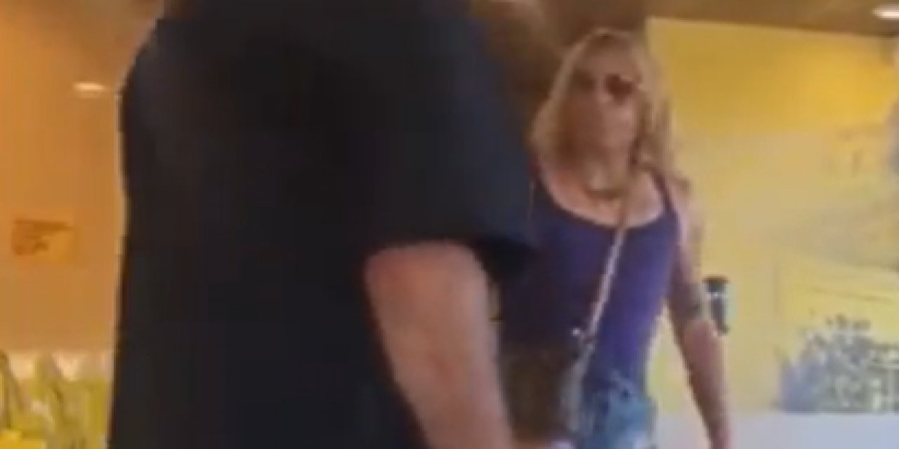Kızı tuvaletteyken kadınlar tuvaletine giren travestiye böyle tepki gösterdi