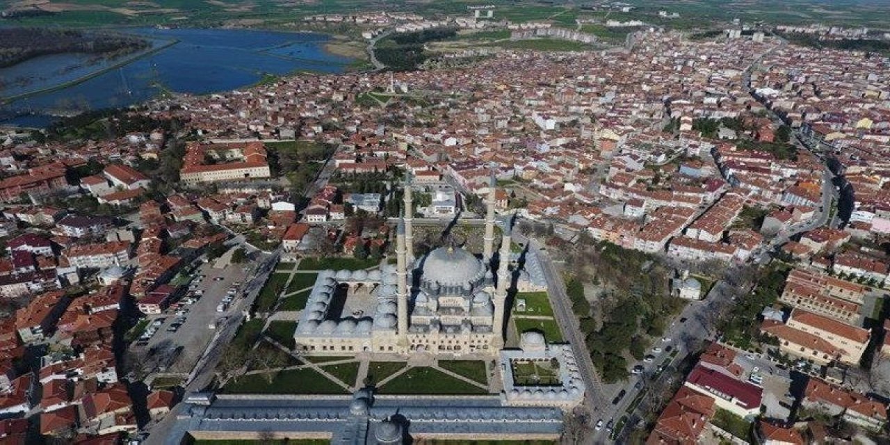 İstanbul'un yarısı yok olma tehlikesiyle karşı karşıya! Marmara Depremi'nde en riskli 15 ilçe açıklandı