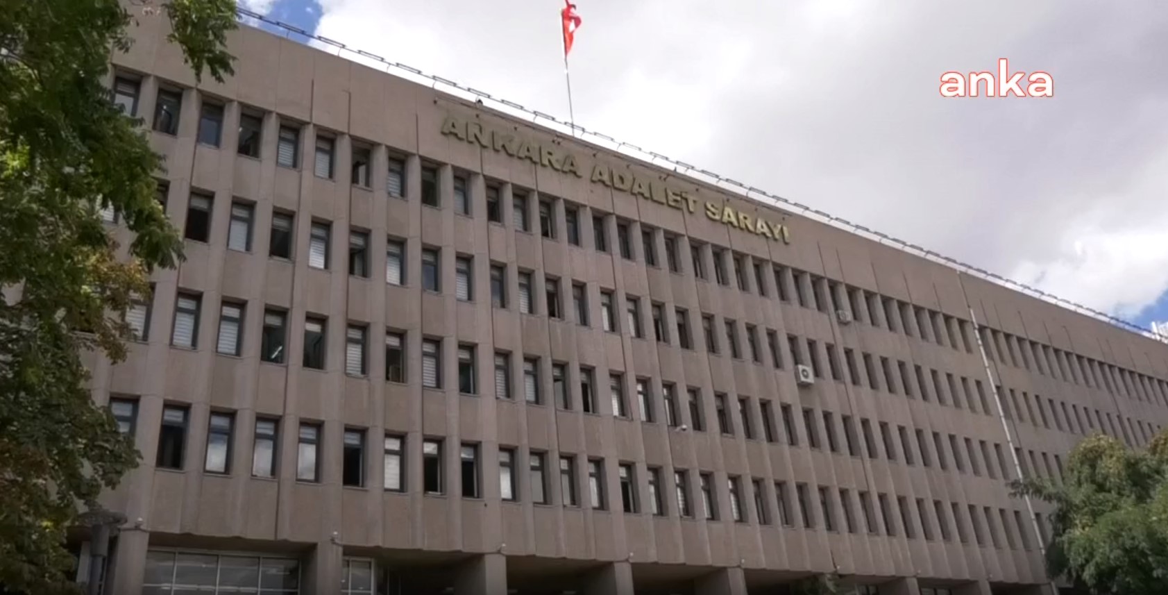 'Ayhan Bora Kaplan' paylaşımları hakkında soruşturma başlatıldı