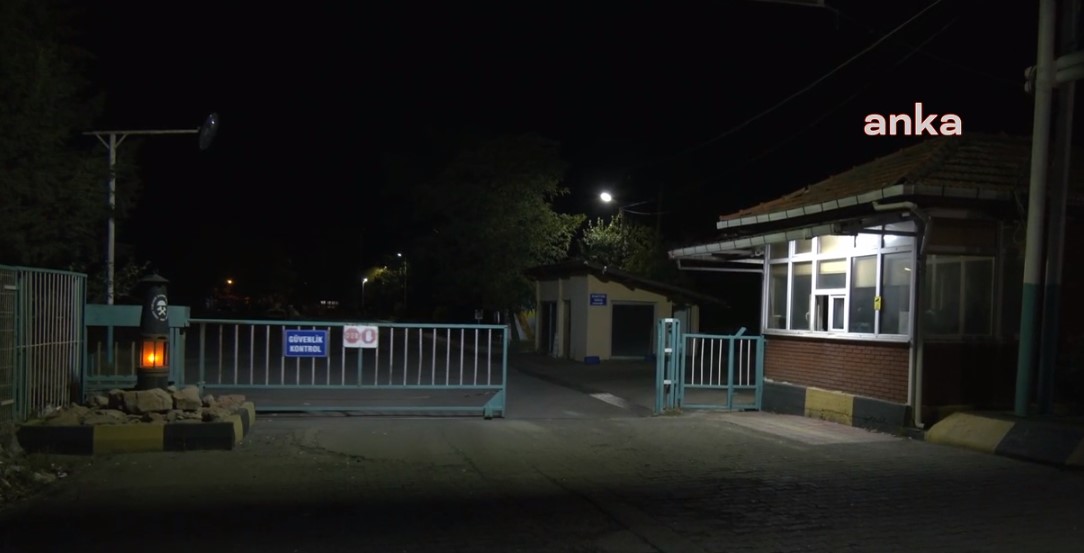 Zonguldak'ta göçen maden ocağının göçük olmayan bölgelerinde faaliyet devam ediyor