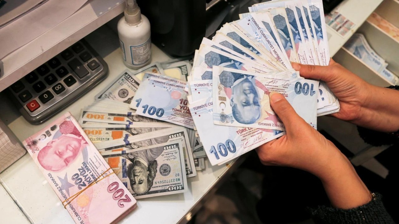 KKM'de düşüş sürüyor: 15,7 milyar TL'lik çıkış