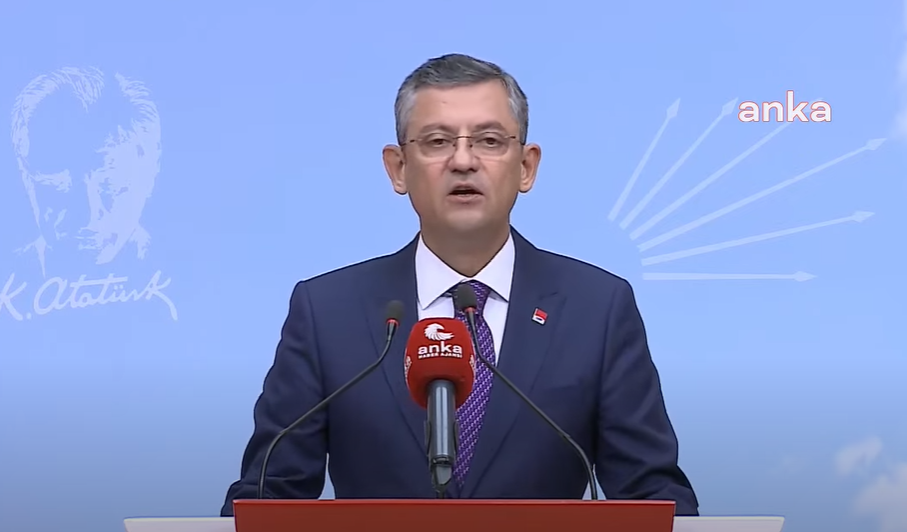 Özgür Özel, CHP Genel Başkanlığı’na adaylığı açıkladı