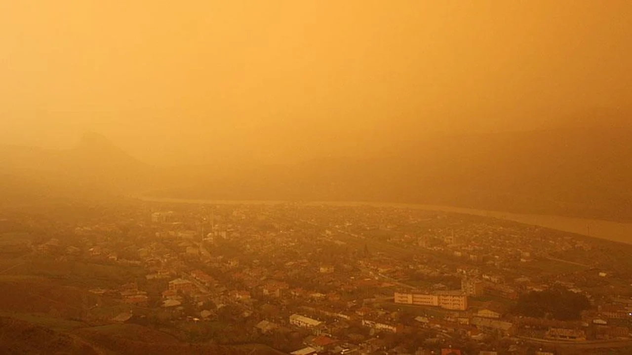 Cuma gününe dikkat! Suriye'den bu kez yoğun toz bulutu geliyor