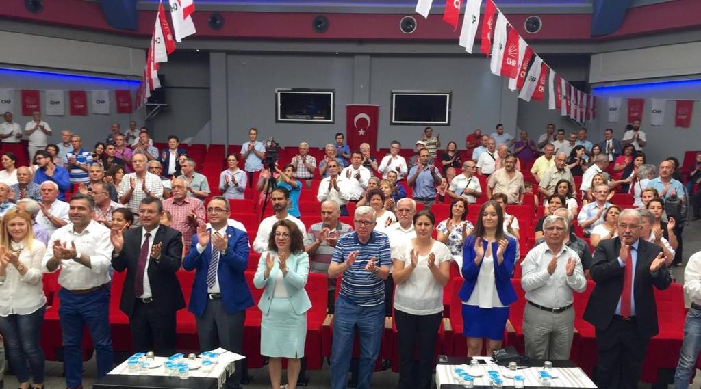 Tur Yıldız Biçer, "Özel ve Tezcan üzerime yürüdü" dedi. Yaptığı paylaşımlar kendisini yalanladı
