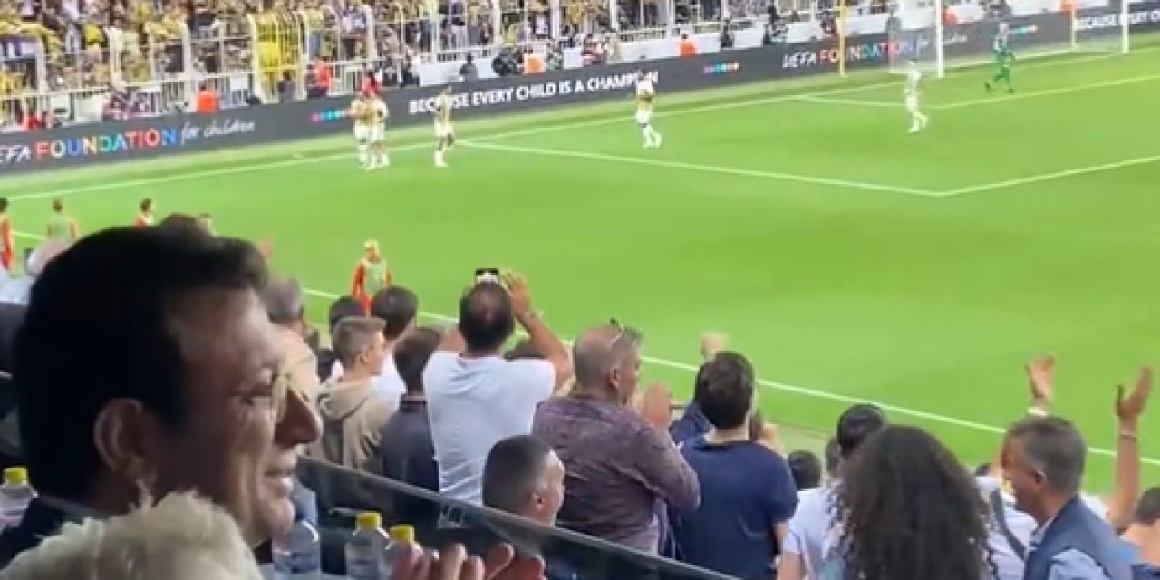 Tribünlerdeki Ekrem İmamoğlu'ndan 'Fenerbahçe Atatürk Stadyumu' paylaşımı