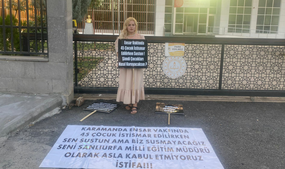 Şanlıurfa'da Ensar Vakfı protestosu! Bir kadın ayağa kalktı, tüm siyasetçiler ve STK'lardan destek bekliyor