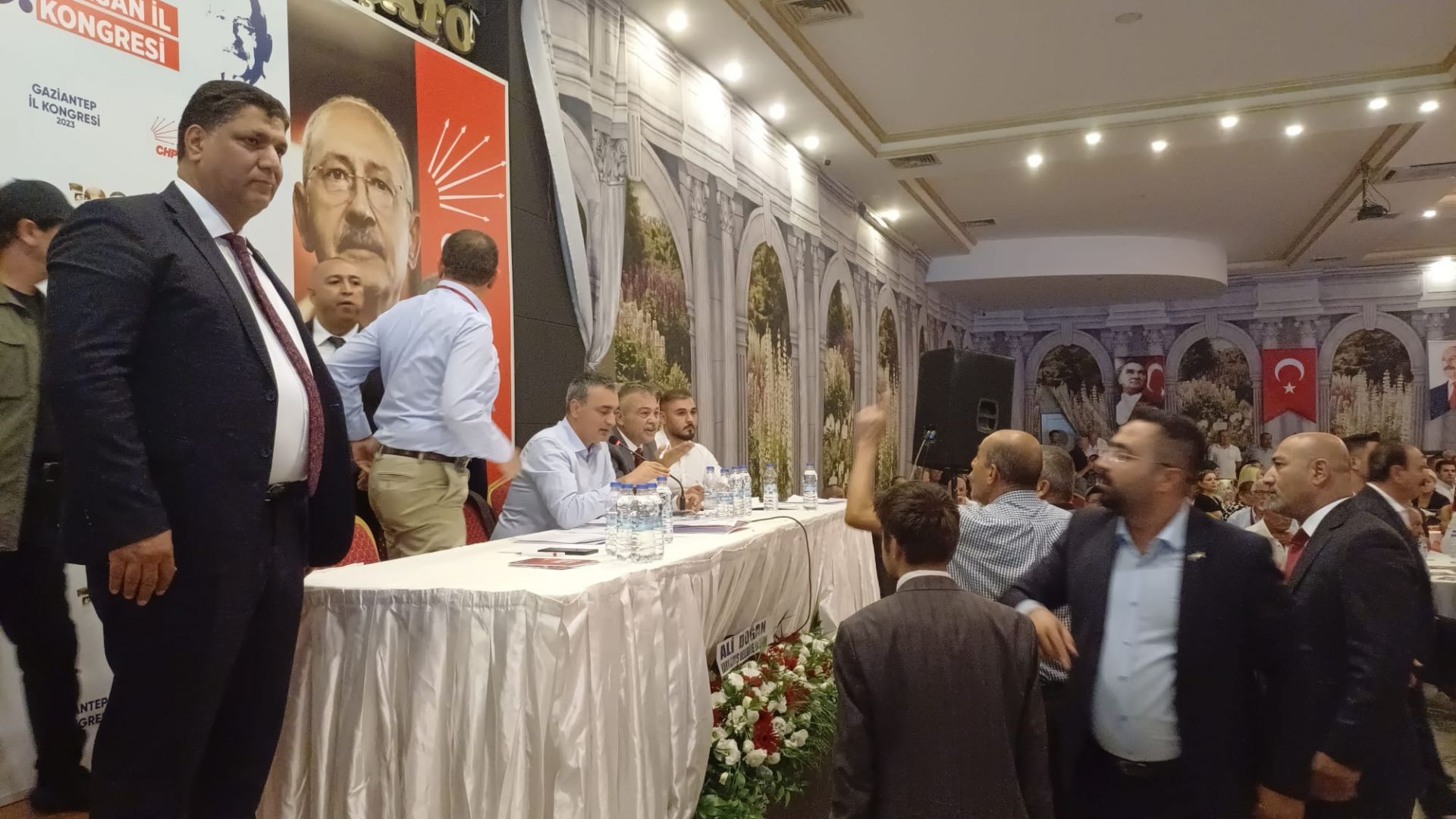 CHP Gaziantep il kongresi başladı