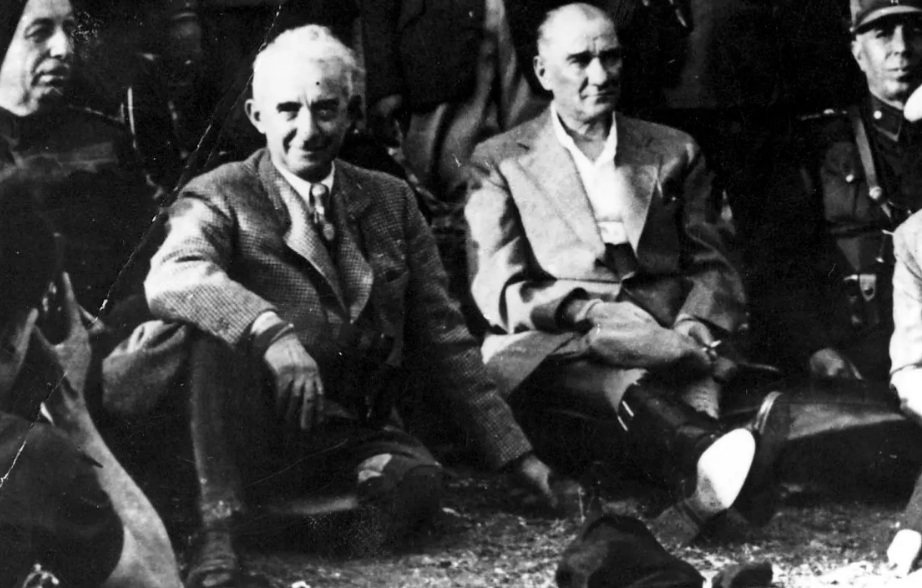İsmet İnönü'nün kızı Atatürk ve babasını anlattı