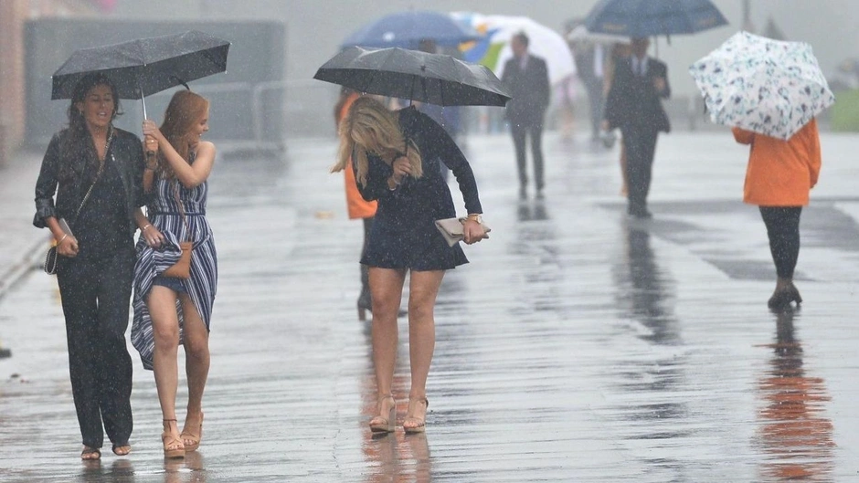 Meteoroloji, Valilik, AFAD acil uyarı yaptı! Sel, yıldırım ve su baskınları için peş peşe mesajlar! Oraları hemen boşaltın