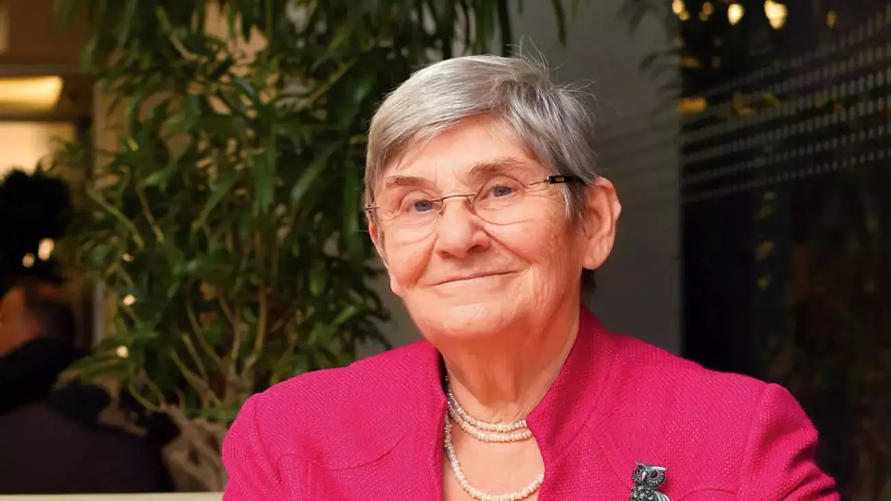 Canan Karatay'ın gençliği görenleri şaşırttı! 22 yaşındaki hali gündem oldu