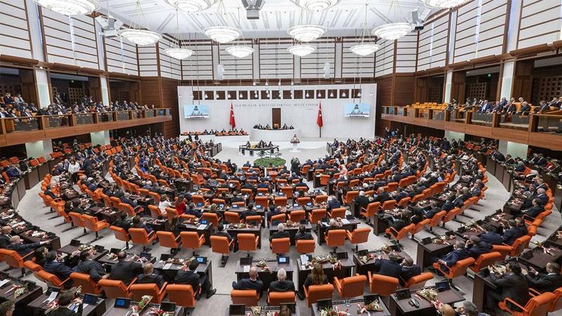 TBMM yarın açılıyor! Emekli zammı ve yeni anayasa öncelikli gündem