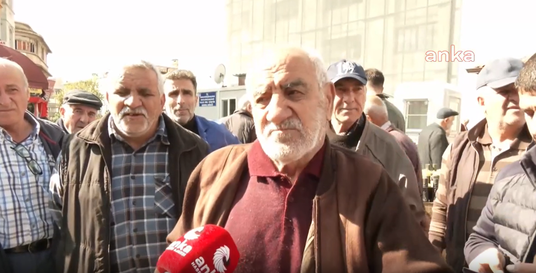 Çalışan emekliler şamar yemişe döndü! 5 bin TL ikramiyeden yararlanamayan emekliler isyan etti