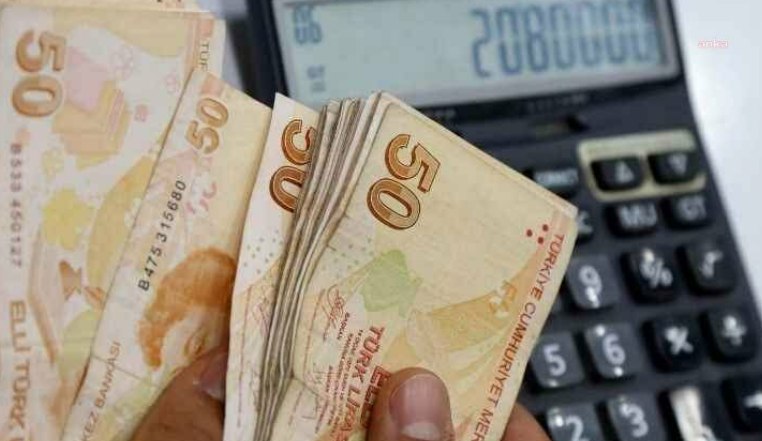Önce çalışan emekliler şimdi de o bankadan emekli olanlara ikramiye şoku! Bu 5000 liralık ikramiyeyi hangi emekliler alacak?