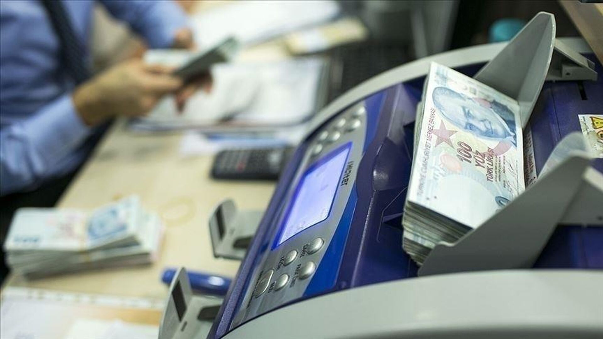 Emeklilere 5 bin liralık ikramiyede yeni ayrıntı! Bunu yapandan 5 bin lira faiziyle geri alınacak