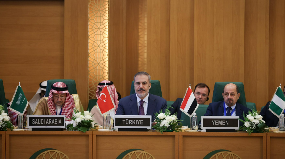 Hakan Fidan, Suudi Arabistan'da konuştu: "İsrail ve diğerleri Filistinlilerle barışı ertelemenin bir bedeli olacağını anlamalıdır"