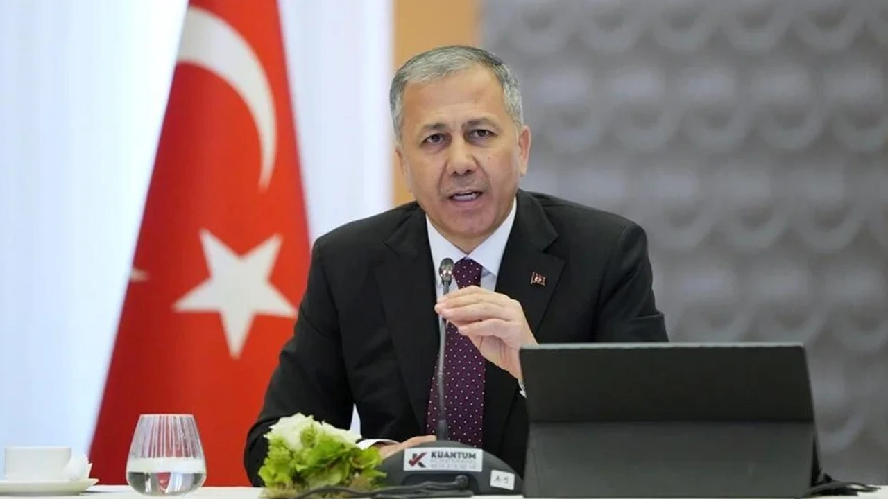 Bakan Ali Yerlikaya'nın o ziyareti tepki çekti: "Nasıl içinize sindirdiniz?"