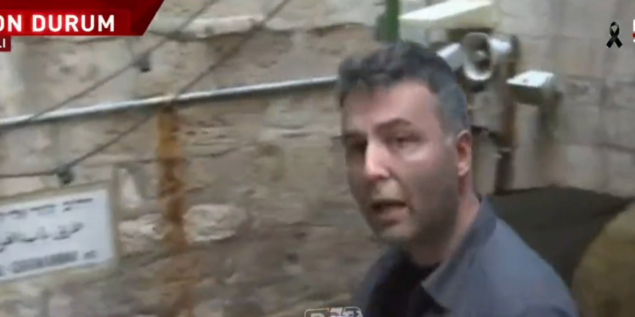 Habertürk sunucusu Mehmet Akif Ersoy ve kameramanı İsrail polisinin coplu saldırısına uğradı