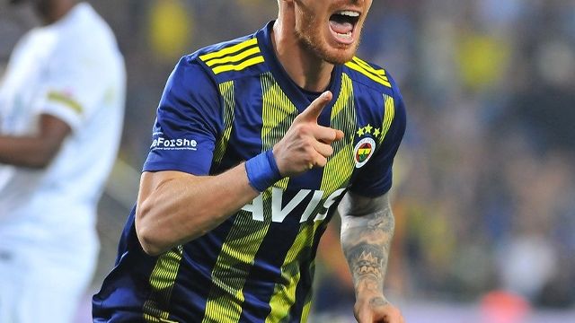 Fenerbahçe'de kötü haber! Sahalardan uzak kalacak