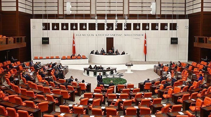 TBMM'nin bu hafta gündemi yoğun! Emekliye 5 bin lira ikramiye Genel Kurul'da