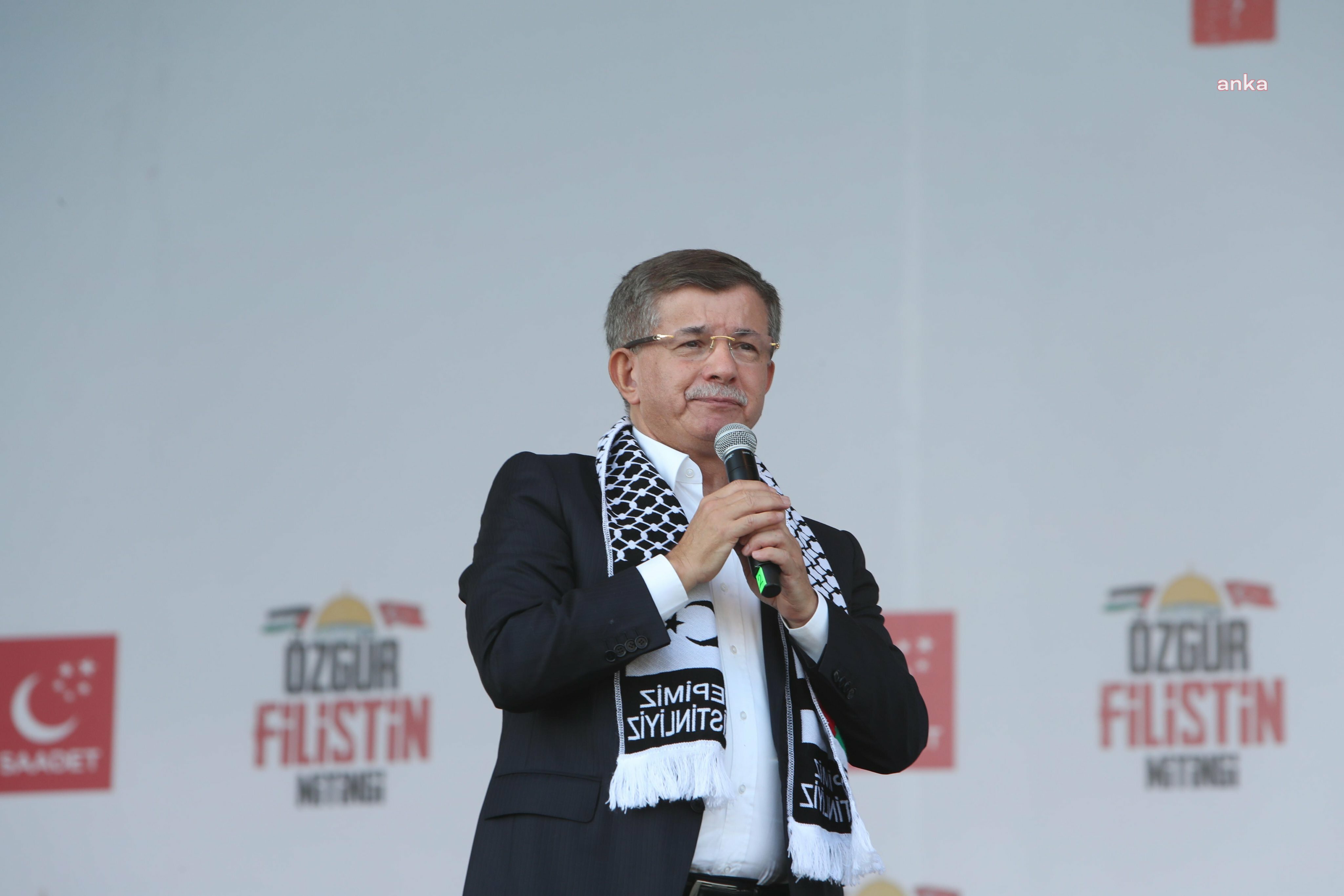Ahmet Davutoğlu, Erdoğan'la görüşmek istiyor