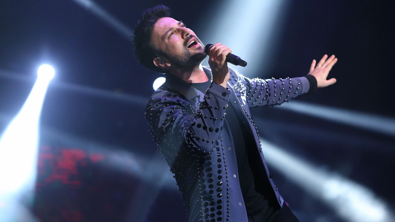 Tarkan o geliri Darüşşafaka'ya bağışlayacak
