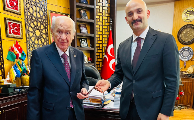 Olcay Kılavuz, hayır duası almak için Devlet Bahçeli'yi ziyaret etti
