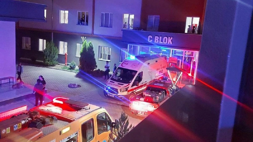 Aydın'da KYK yurdunda asansör faciası! 15 kişilik asansöre 16 kişi bindi, 1 öğrenci hayatını kaybetti