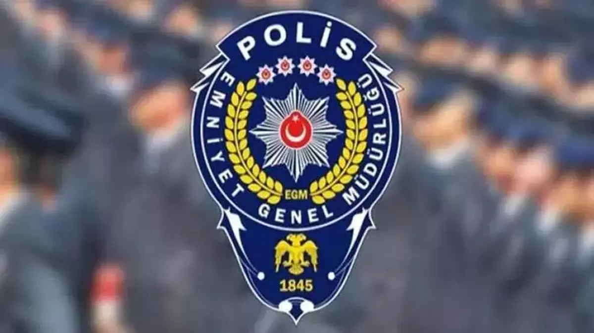 Herkes bu Emniyet Müdürü'nü konuşuyor! KYK'daki asansör faciasını protesto eden öğrencileri korudu! Bu kez ne gaz ne cop ne kelepçe vardı...