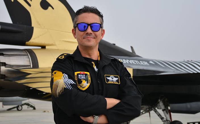 SOLOTÜRK'ün efsane pilotu son kez uçtu