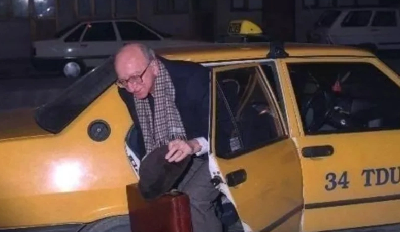 Erdal İnönü'nün aramızdan ayrılışının 16. yıldönümü! Hoşgörüsü, uzlaşısı ve nezaketi mumla aranıyor
