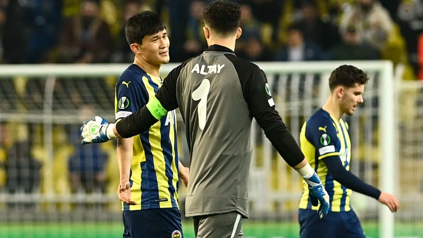 Fenerbahçe'nin eski yıldızı yılın en iyi uluslararası futbolcusu oldu