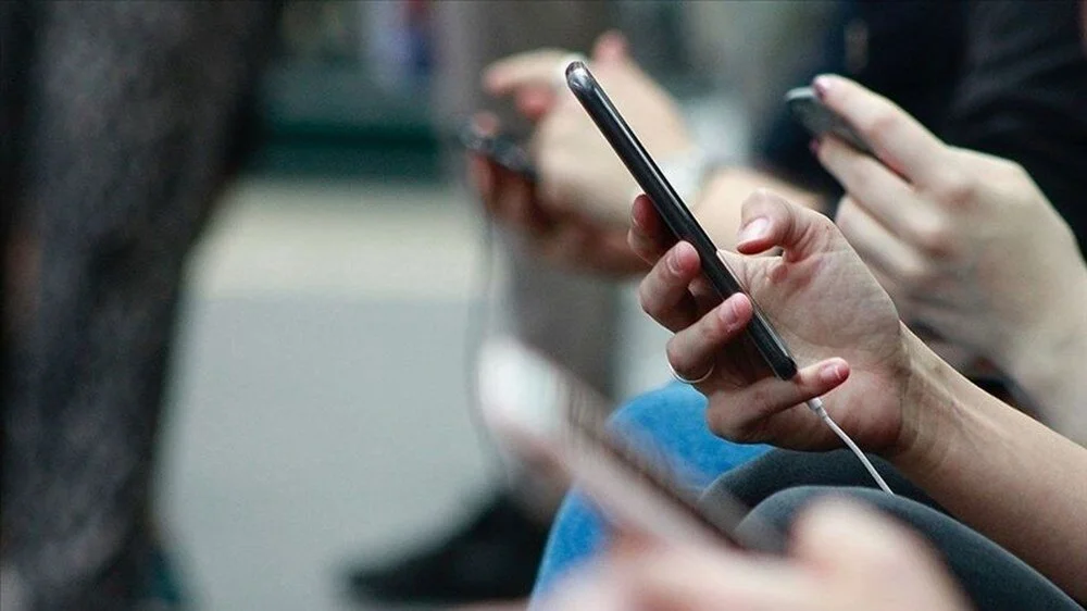 1 Kasım itibarıyla başlayacaktı! “Gençlere vergisiz telefonu” uygulamasında belirsizlik